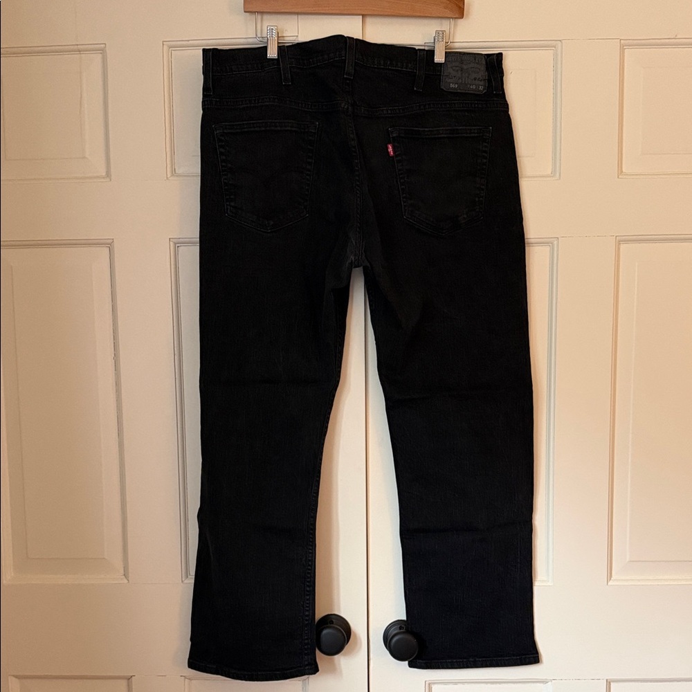 Levi's Men's Dark Black 569 Straight Jeans - Picture 3 of 3
